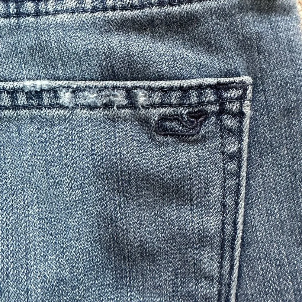 Vineyard Vines Jeans Women’s 4 Cropped Distressed Raw Hem Medium Blue Some Wear - Picture 13 of 16